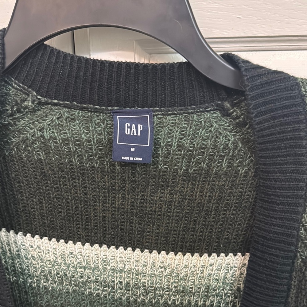 GAP cardigan sweater. Long, pockets, size medium. - Picture 2 of 6